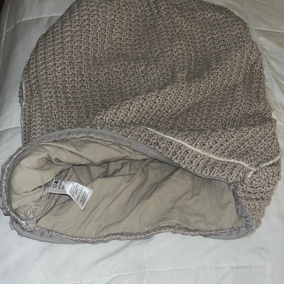 Ugg pillow case - Picture 4 of 8